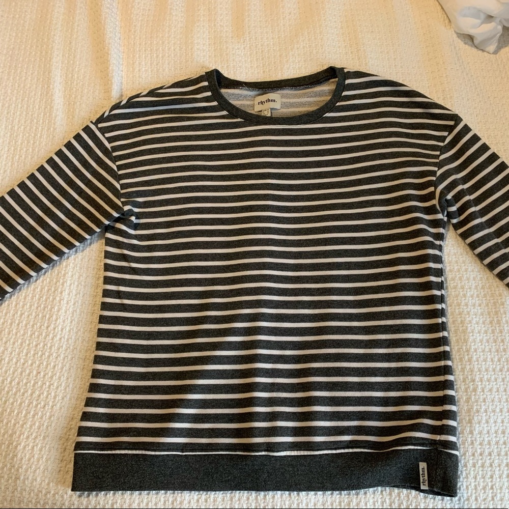 rhythm crew neck sweater
